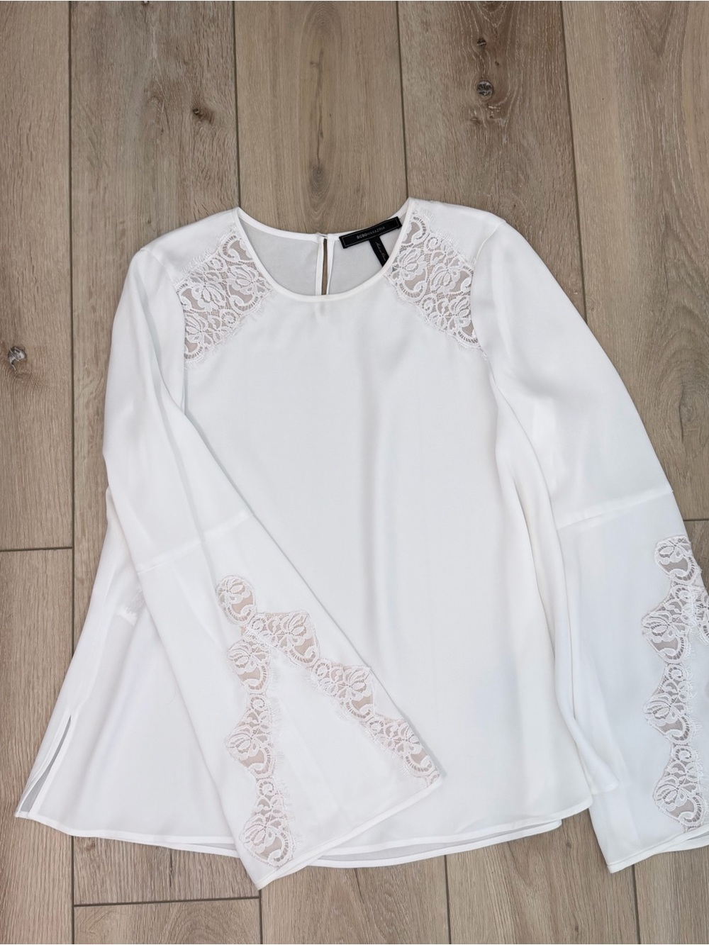 BCBGMAXAZRIA White Lace Bell Sleeve Blouse Small
